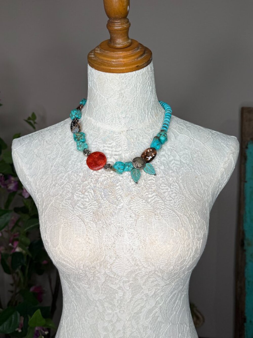 Handmade Turquoise Choker Style Necklace - Picture 2 of 4